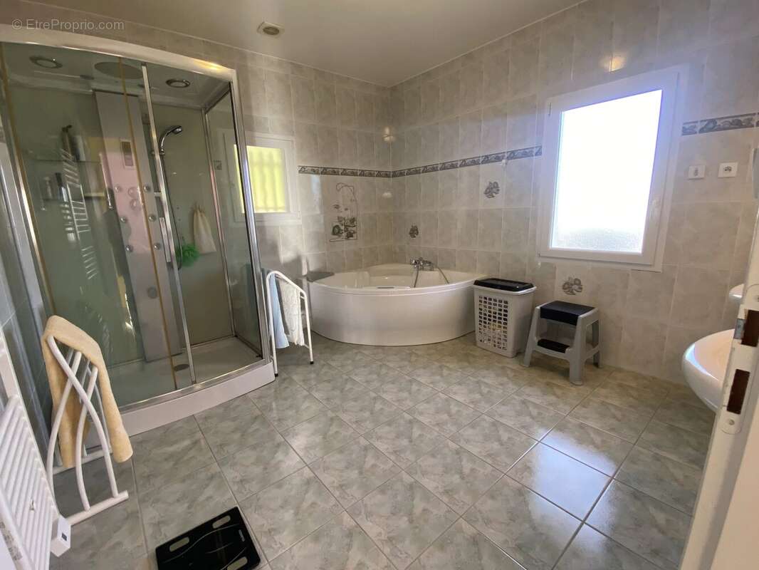 Maison à SAINTE-JULIETTE