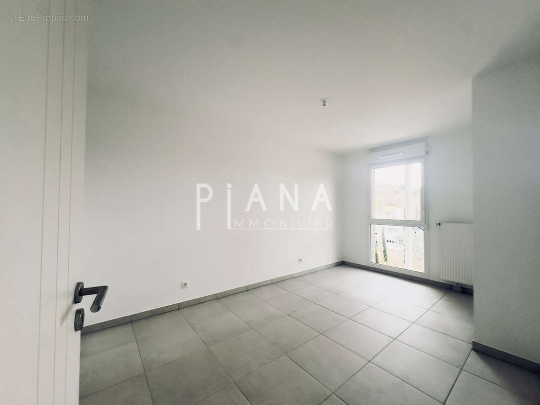 Appartement à LANCON-PROVENCE