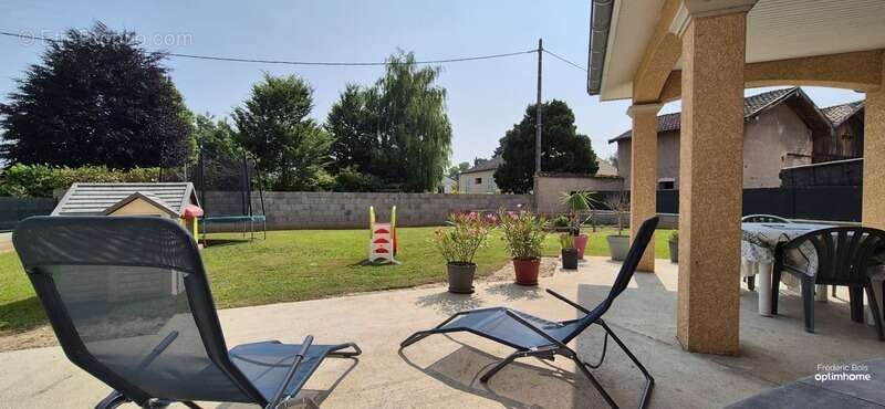 Maison à LA CHAPELLE-DE-GUINCHAY