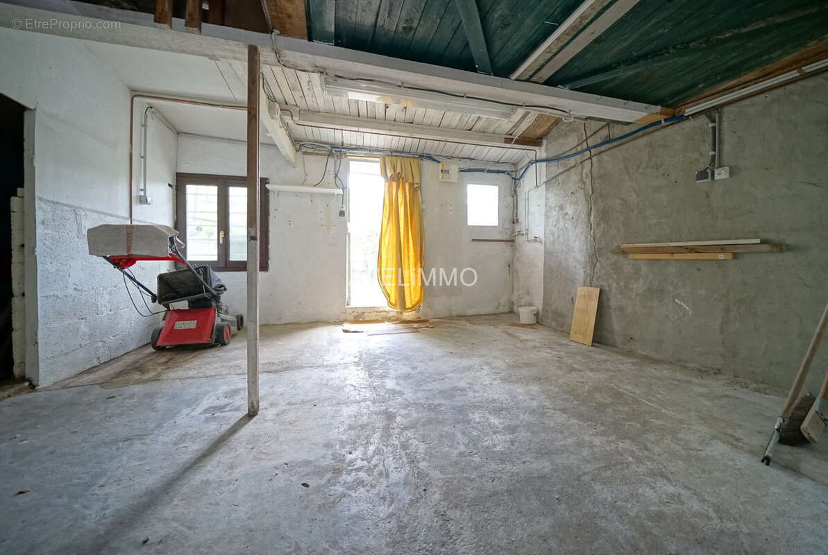 Maison ancienne avec dépendance - photo 18