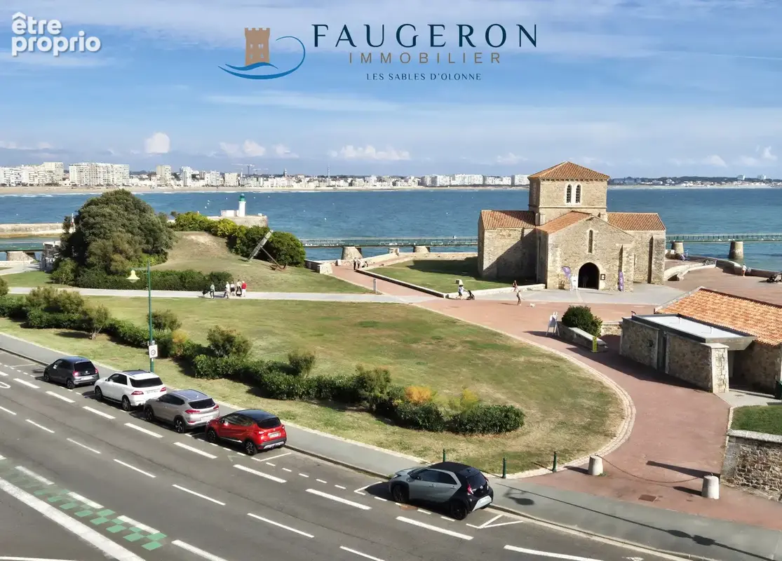 LA CHAUME - Rare Appart T4 94 m2 + cave & parking / 2 terrasses panoramiques - photo 6