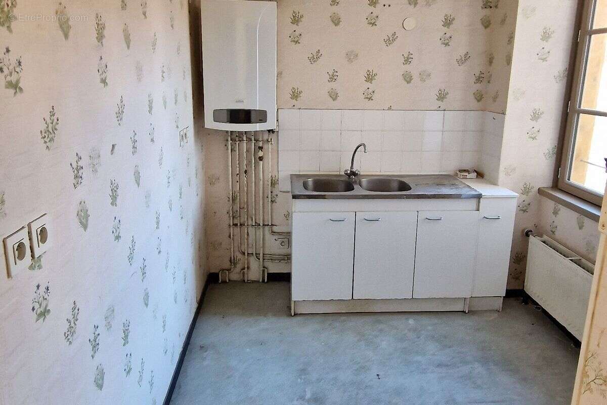 Appartement à L'ARBRESLE