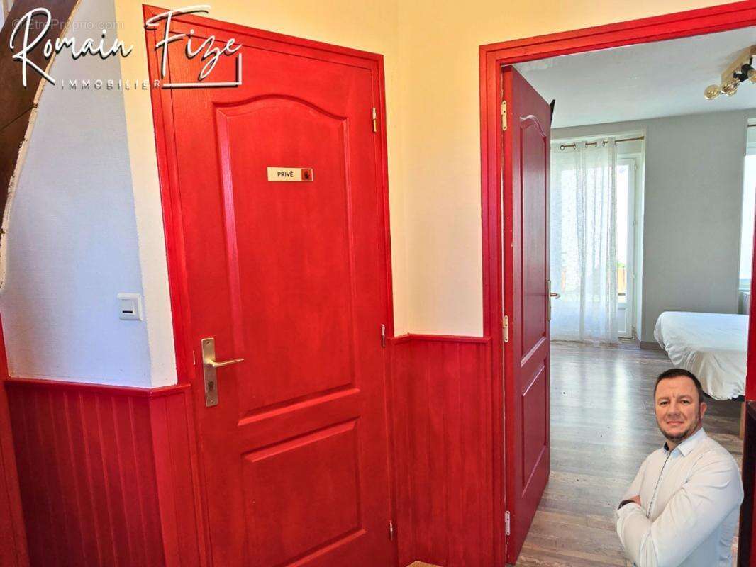 Commerce à COURTILS