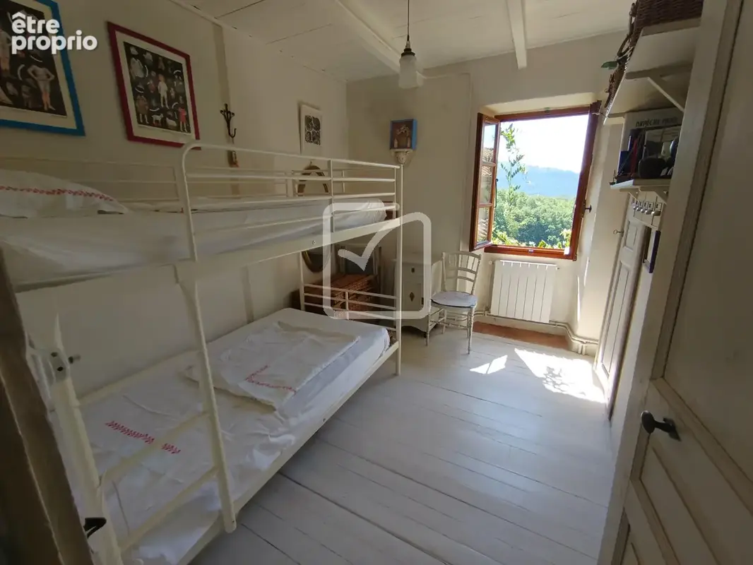 Maison ancienne de caractère au charme d'antan préservé sur terrain de 912 m2 - photo 15