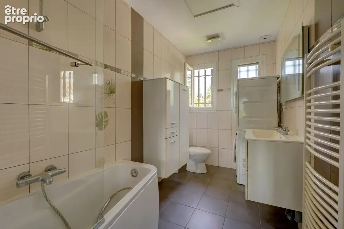 Maison avec piscine - St Genis les Ollières - photo 10