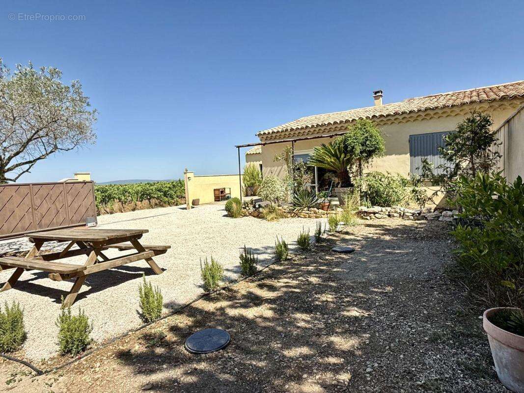Maison à VACQUEYRAS