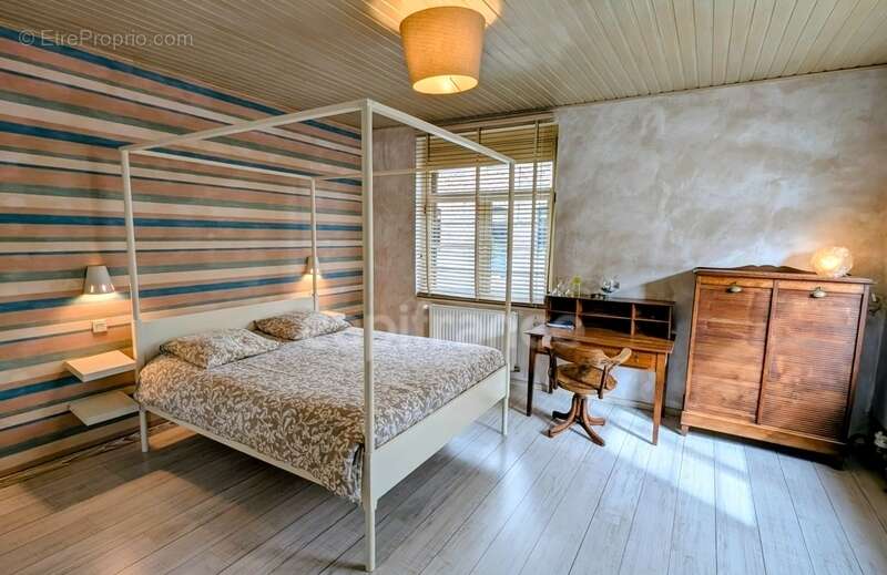 Maison individuelle Semi plain-pied - 117 m² - 3 chambres + bureau – cour – garage - dépendances – Valenciennes - photo 3