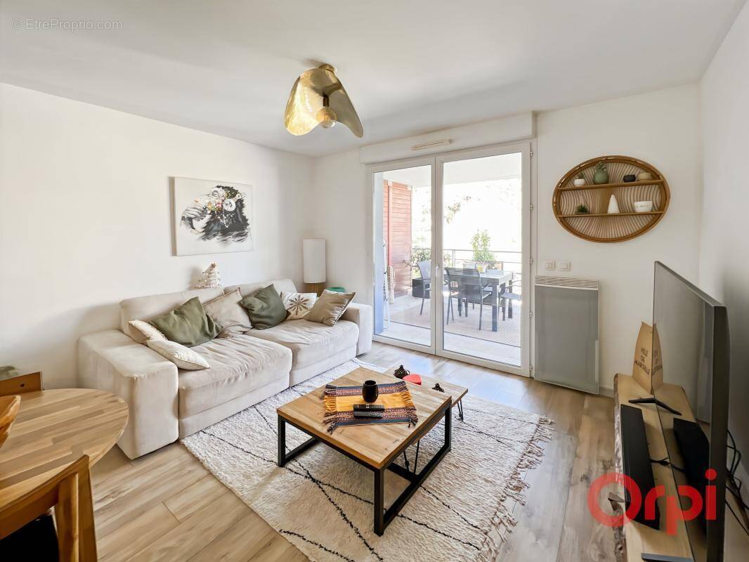 Appartement à VENELLES