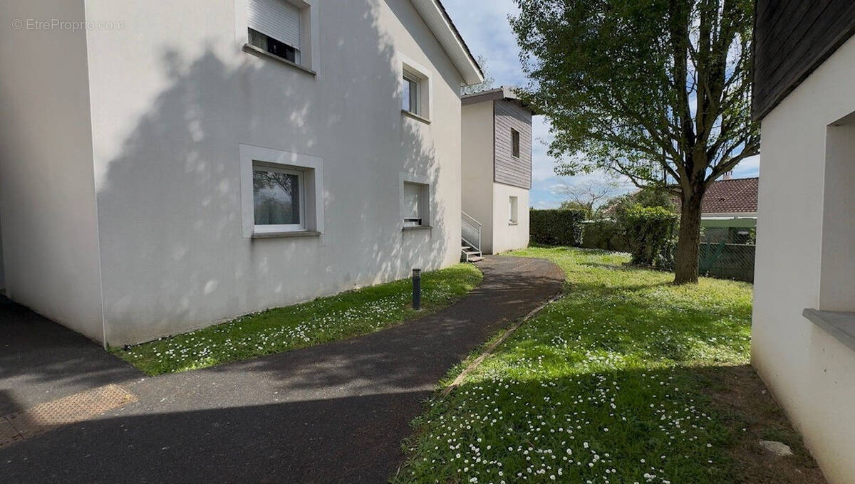 Appartement à TONNAY-CHARENTE