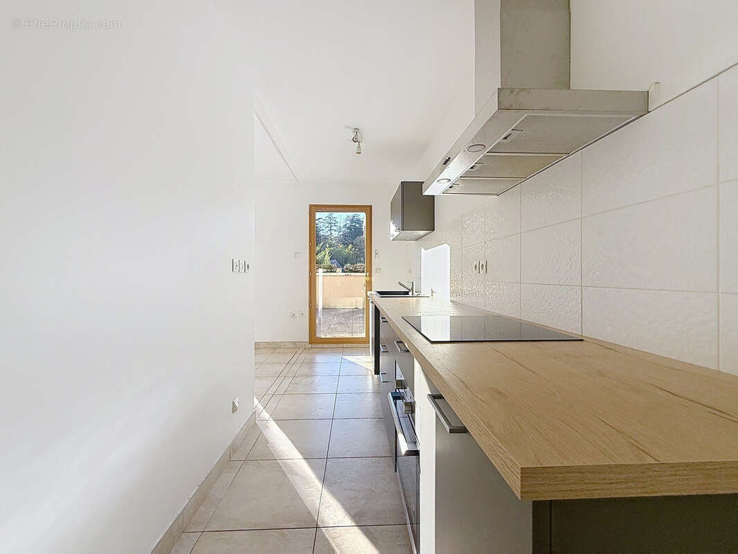 Appartement à CHARBONNIERES-LES-BAINS