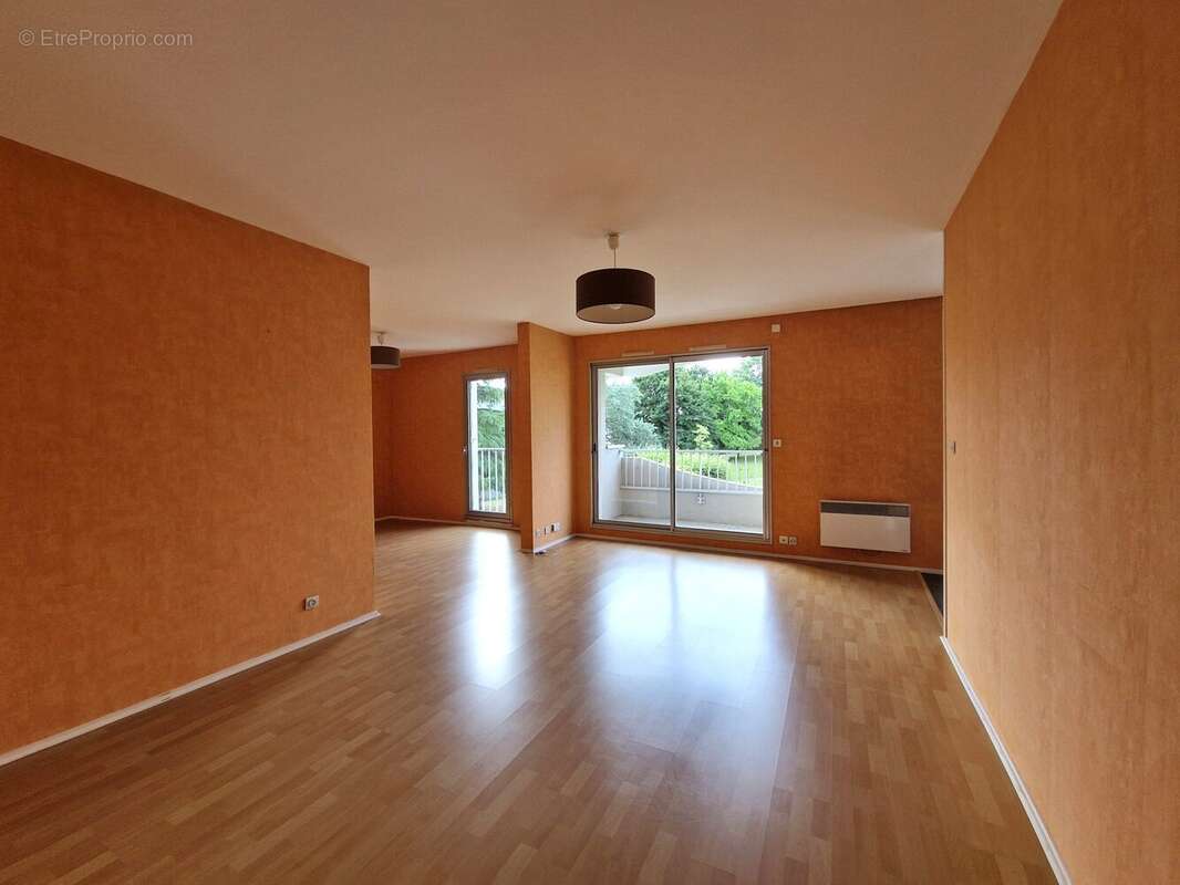 Appartement à SAINT-SEBASTIEN-SUR-LOIRE