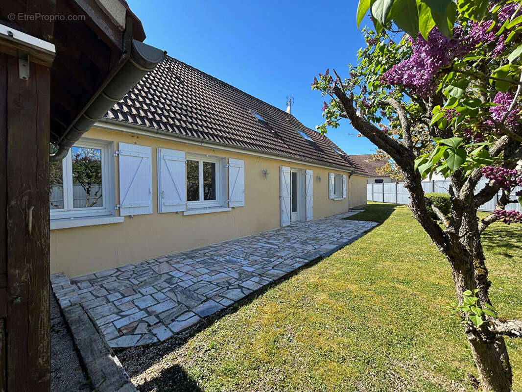Maison à CHARTRES