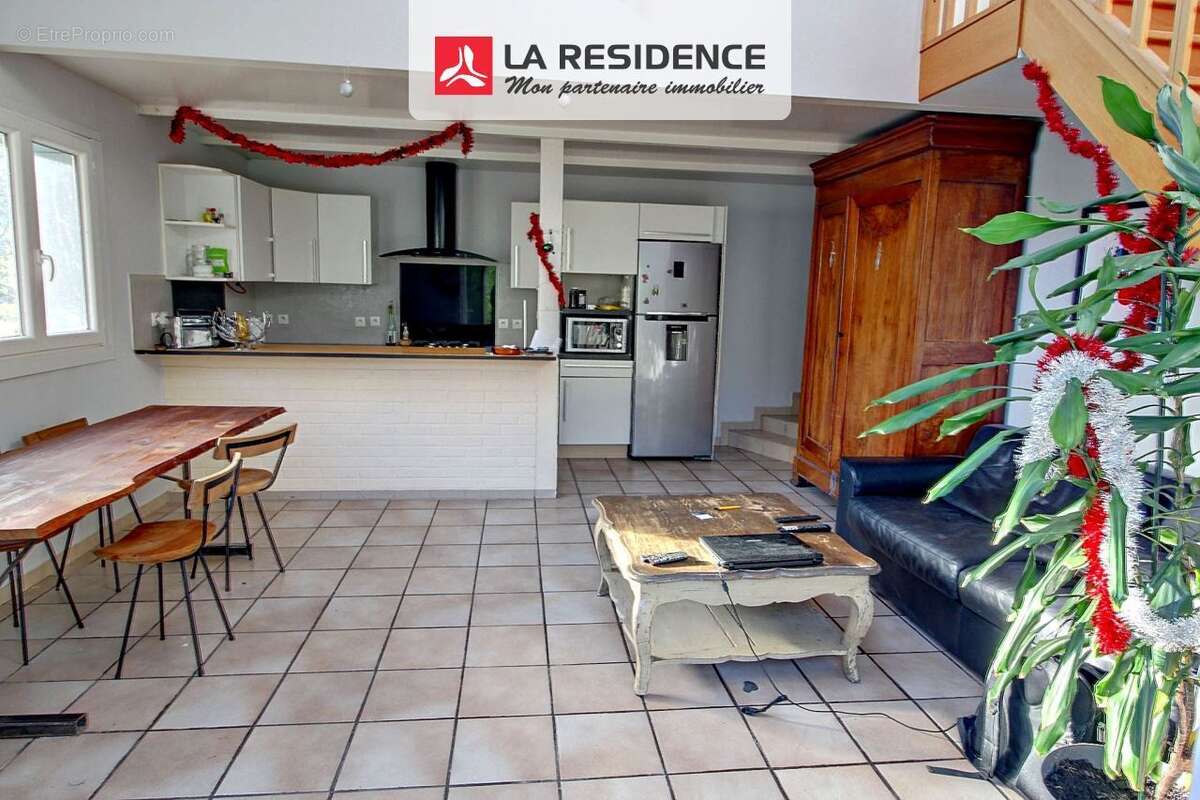 Maison à VAUX-SUR-SEINE