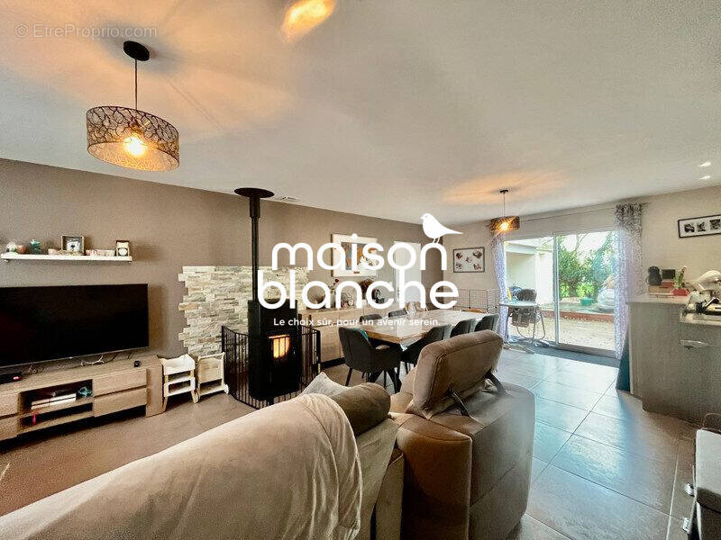 Maison à LE GUE-D&#039;ALLERE