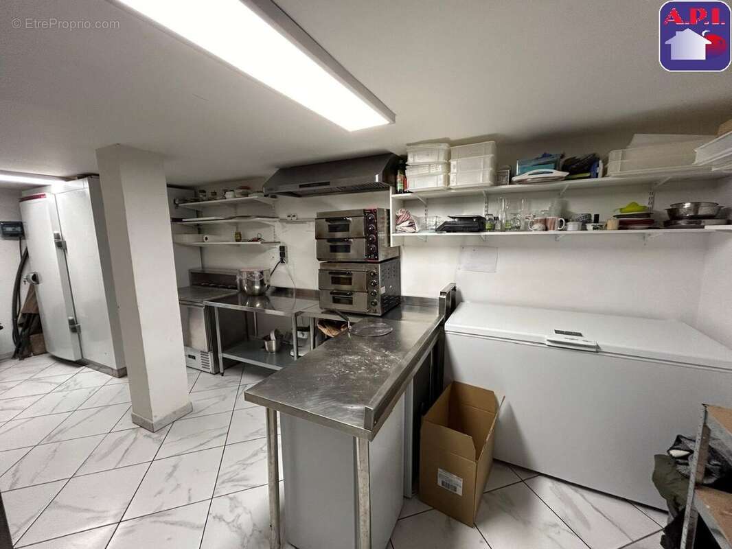 Commerce 55 m² à Castelnau-Durban  - photo 4