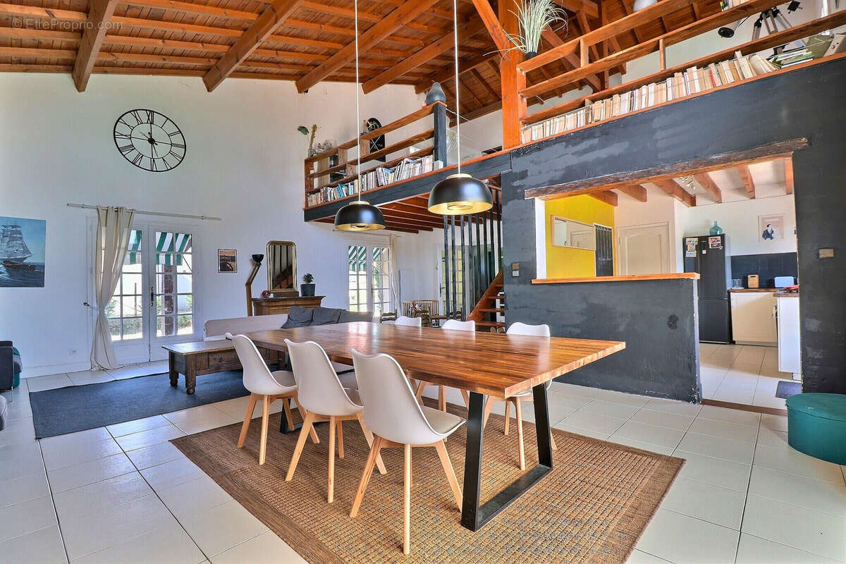 Maison à SAINT-ANDRE-DE-CUBZAC