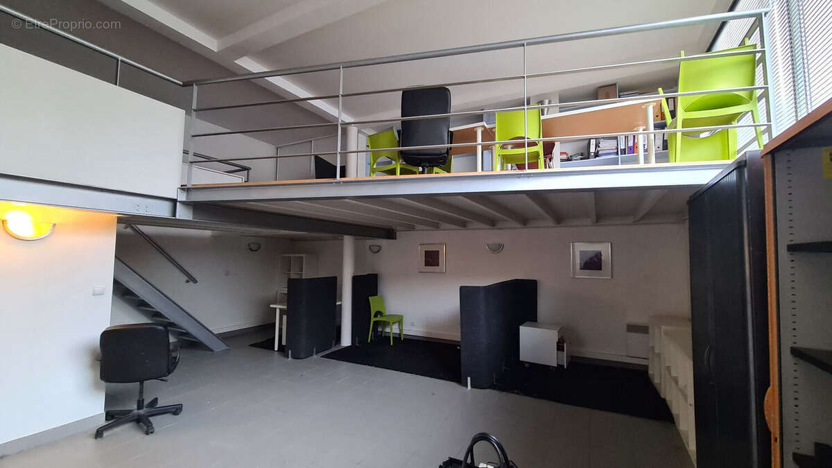 Bureau - 77m² - Tours - photo 2