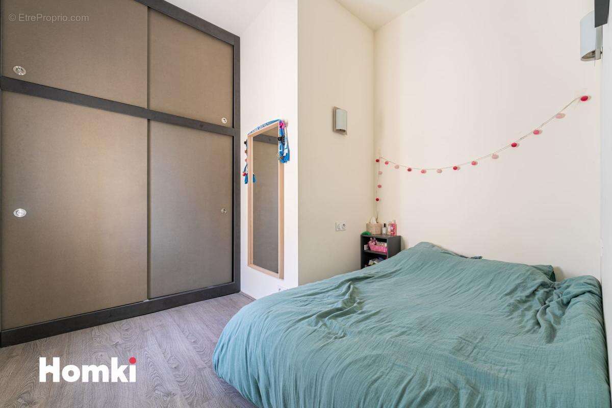 Appartement à MARSEILLE-5E