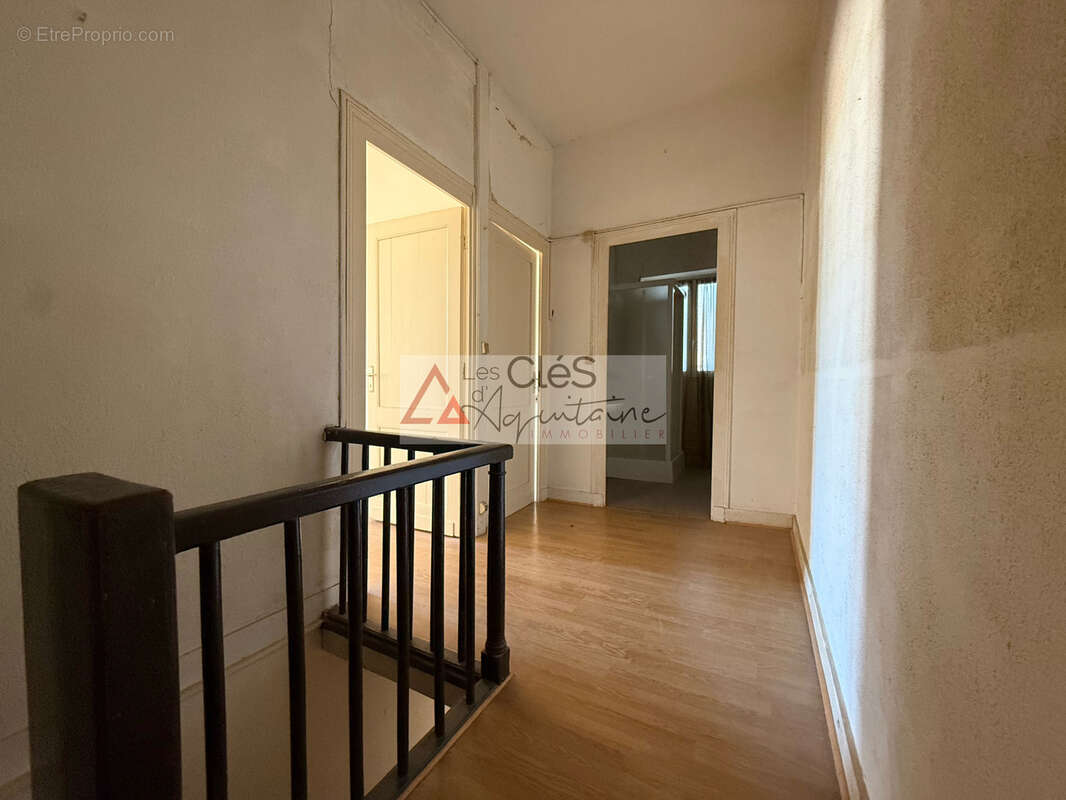 Maison de ville - 86 m2 - Preignac - photo 4