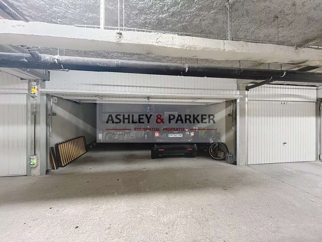 Appartement à SAINT-LAURENT-DU-VAR