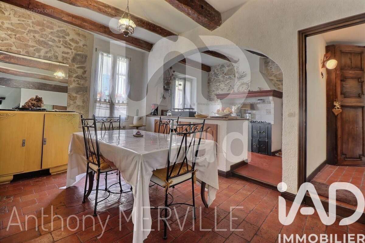 Photo 3 - Maison à CUGES-LES-PINS