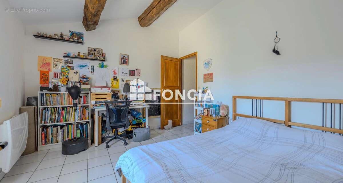 Appartement à COURTHEZON