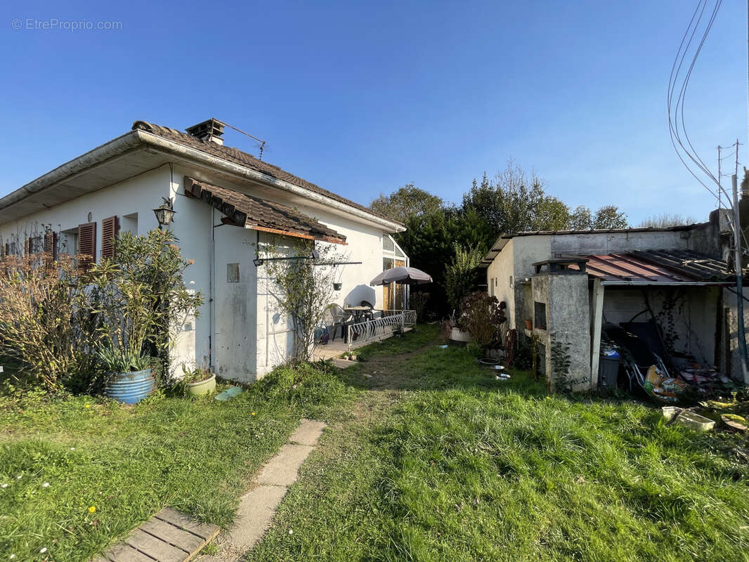 Maison à OUSSE
