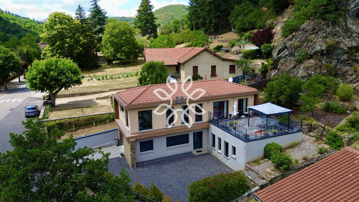 Maison contemporaine, garage et terrasse - Blesle - photo 33
