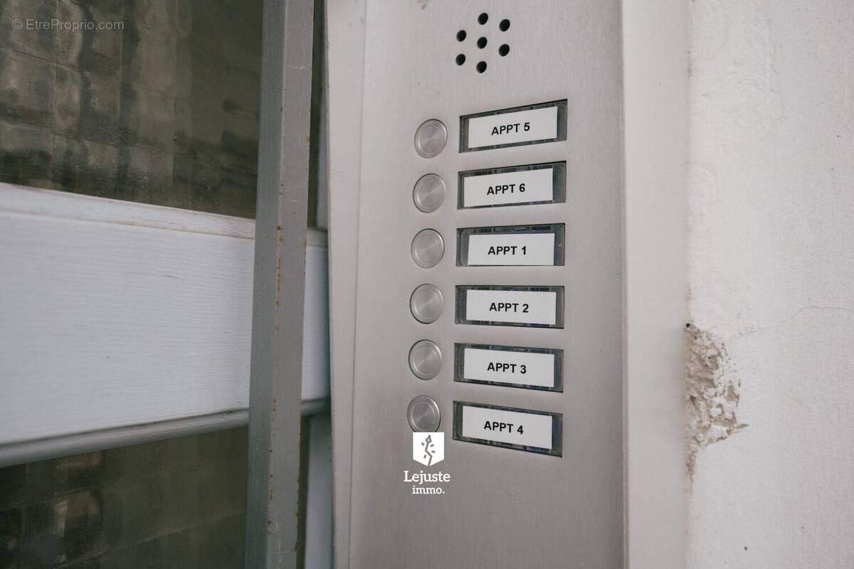 Appartement 365 m² à Castelnaudary  - photo 2