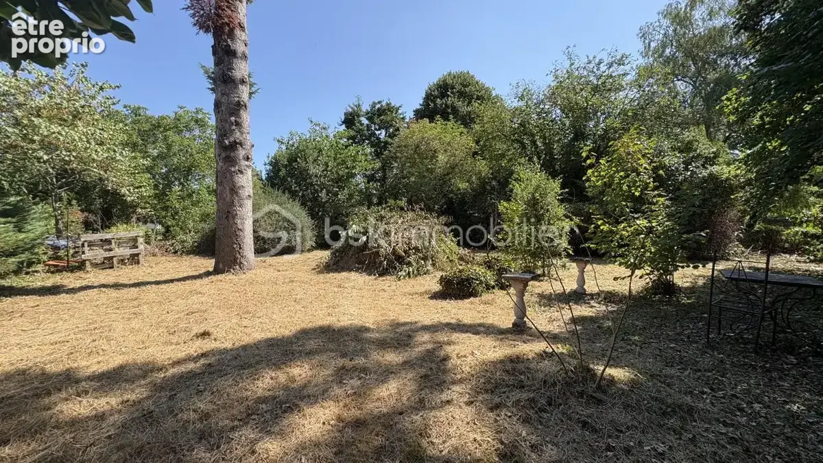 Maison mitoyenne 70 m² avec jardin arboré de 706 m² - photo 10