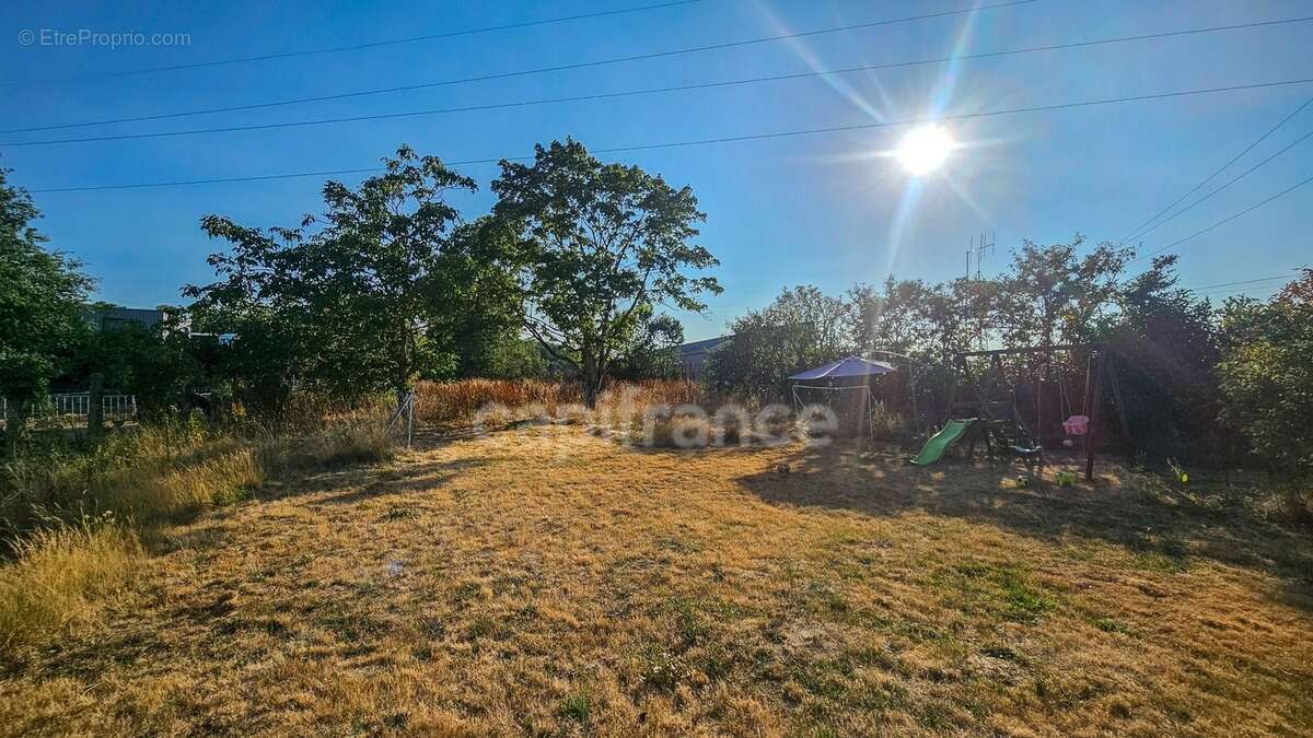 A vendre 6 pièces MORIGNY-CHAMPIGNY (91) maison sur sous-sol total en bon état sur terrain clos de 1961 m² - photo 20