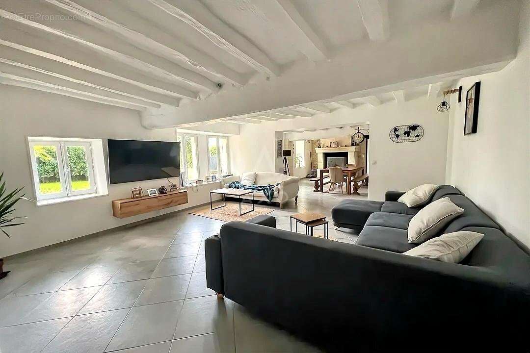 Maison à VERRIE