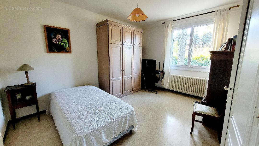 Maison à UCHAUX
