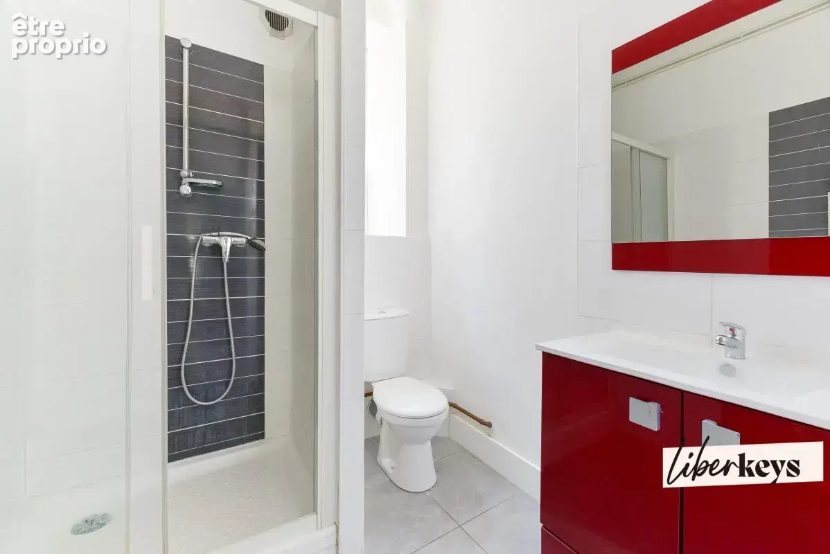 Nantes Hauts-Pavés — T3 de 60 m² avec charme de l'ancien, cave et grenier - photo 5