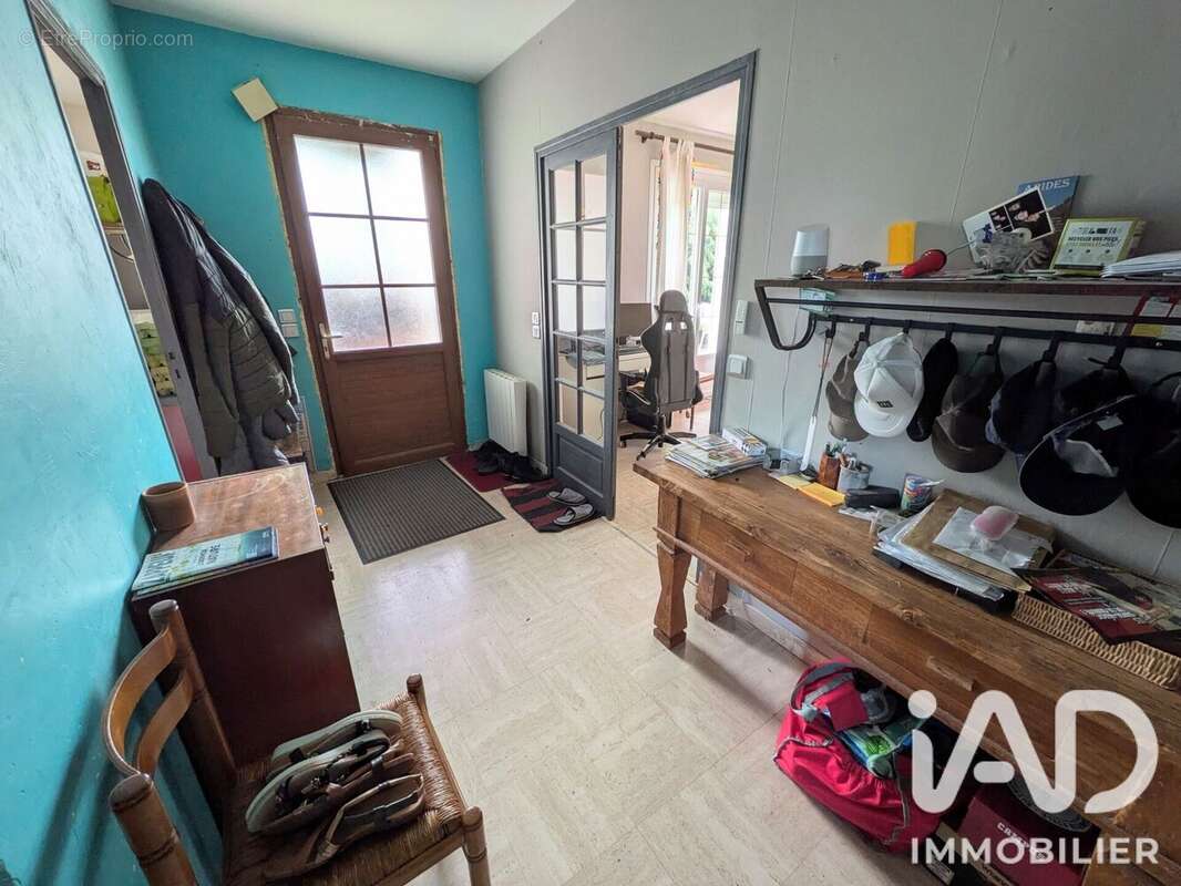 Maison 108 m² à Veigne  - photo 6