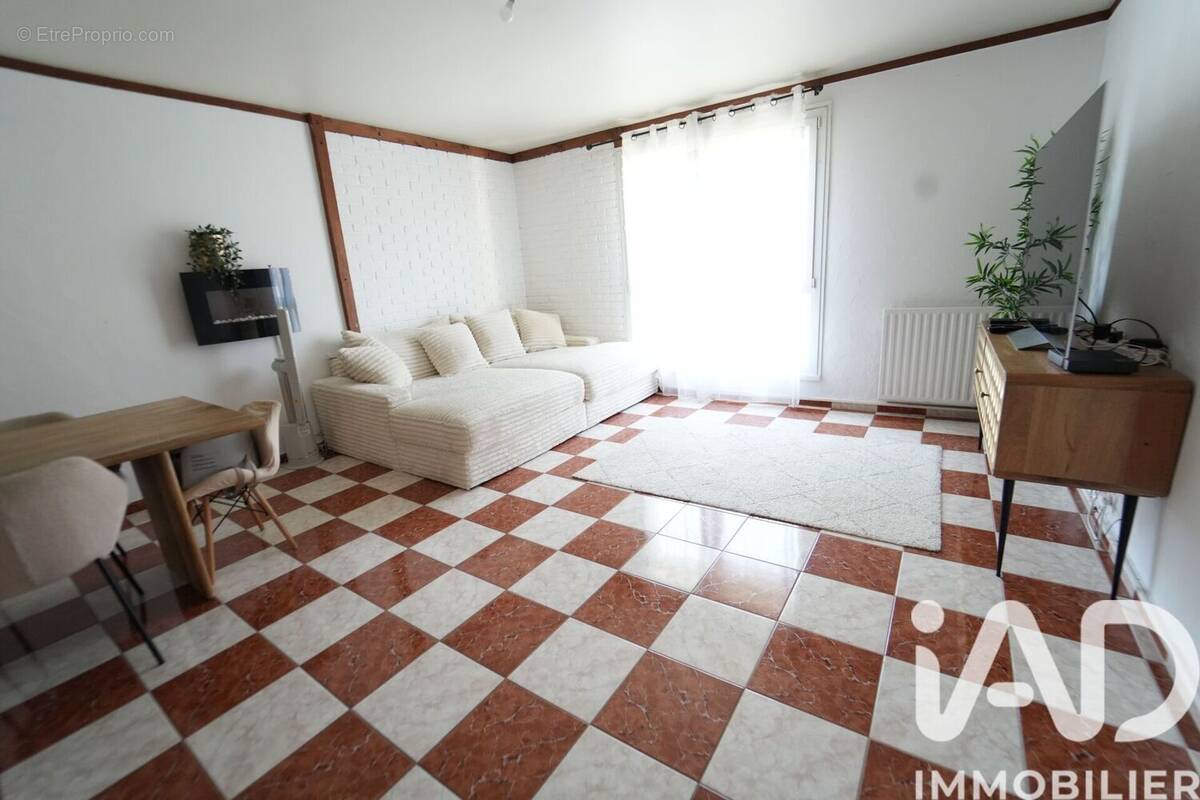 Photo 1 - Appartement à EVRY