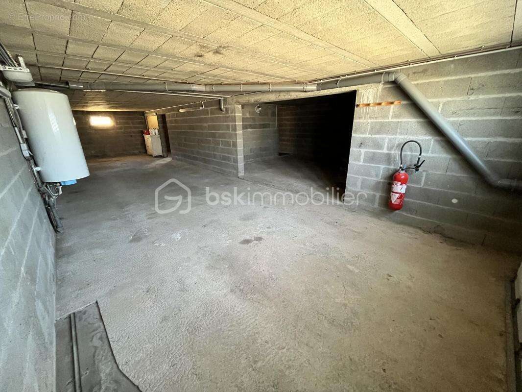 Charmant pavillon de plain-pied sur sous-sol complet avec garage et terrain - photo 21