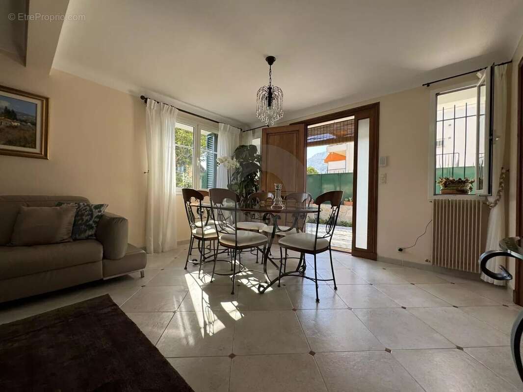 Maison à ROQUEBRUNE-CAP-MARTIN