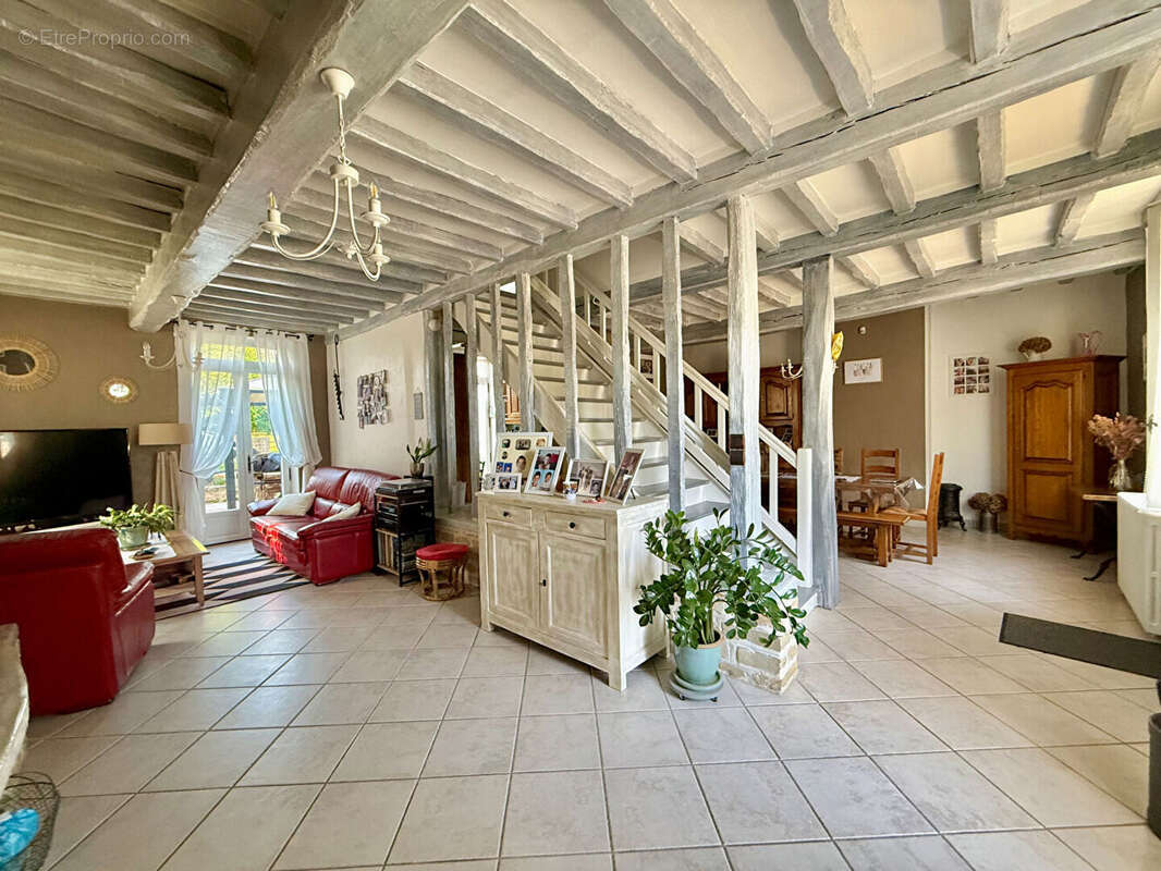 Maison à SAINTE-GENEVIEVE