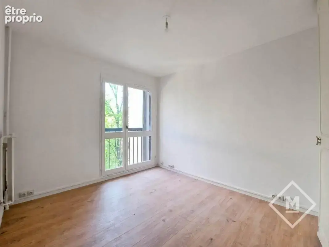 Appartement T4 de 91m² au 3ème étage à Marseille Saint Loup - Calme et Lumineux - photo 4
