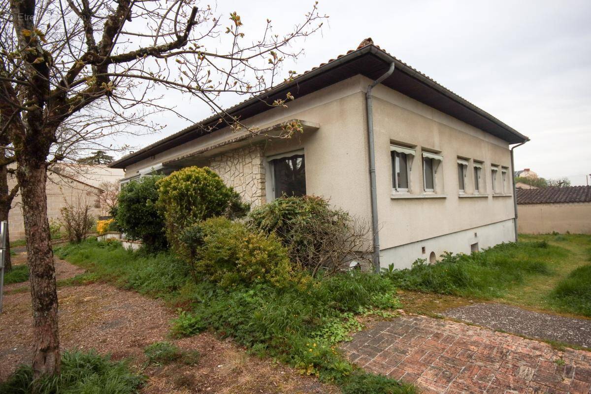 Appartement à COGNAC