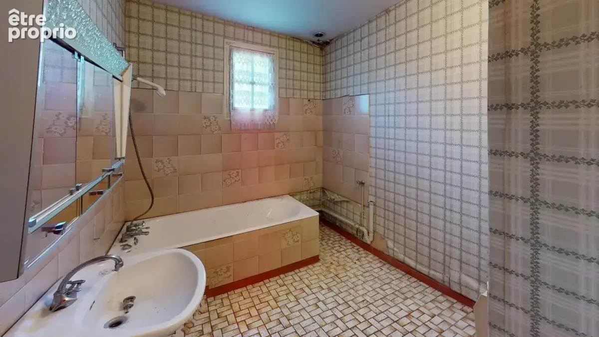 Montigny (18) – Pavillon indépendant de plain-pied à rénover sur 862 m² de terrain clos - photo 8