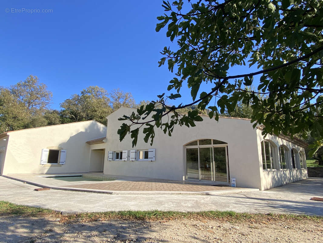 Maison à PLAN-DE-LA-TOUR