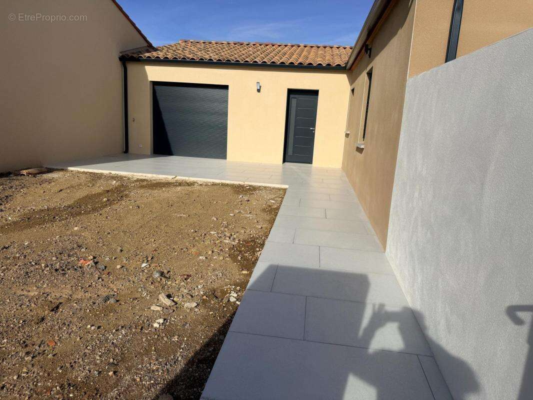 Maison à LEZIGNAN-CORBIERES