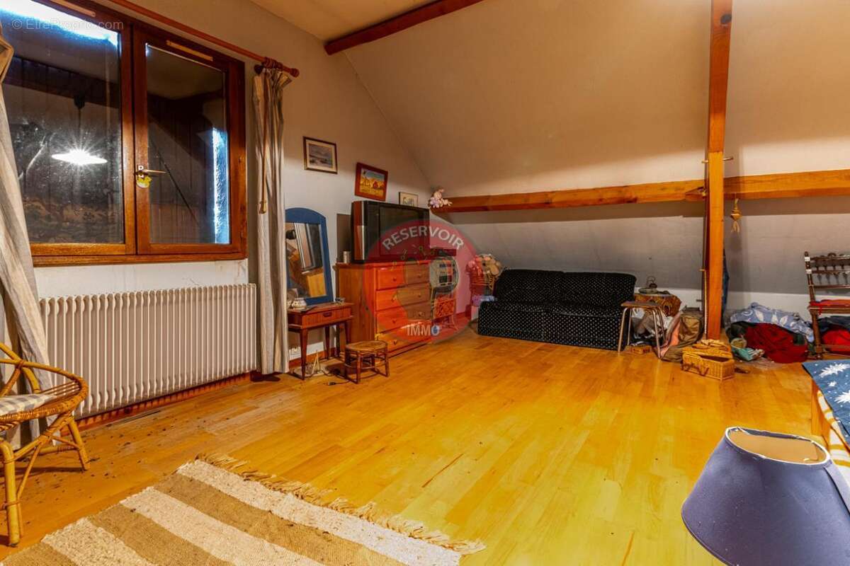 Maison à VEUVEY-SUR-OUCHE