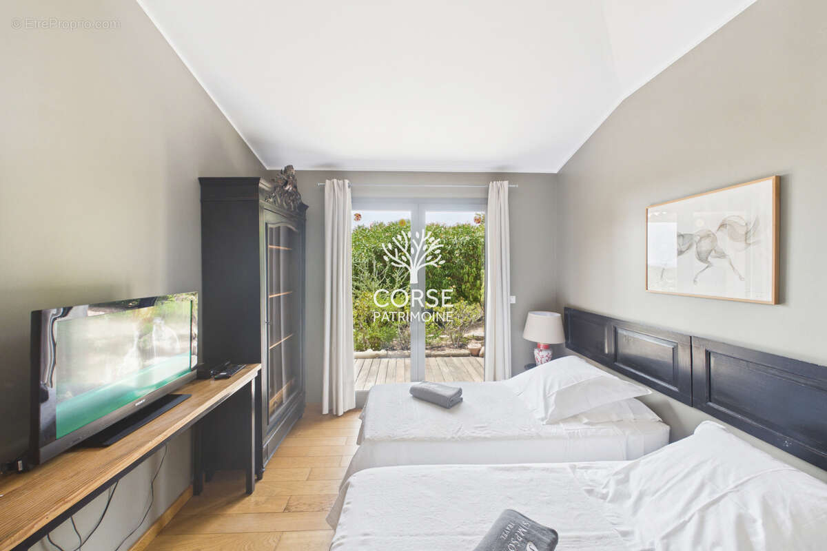 Vue imprenable et propriété d'exception à Porto-Vecchio - photo 12