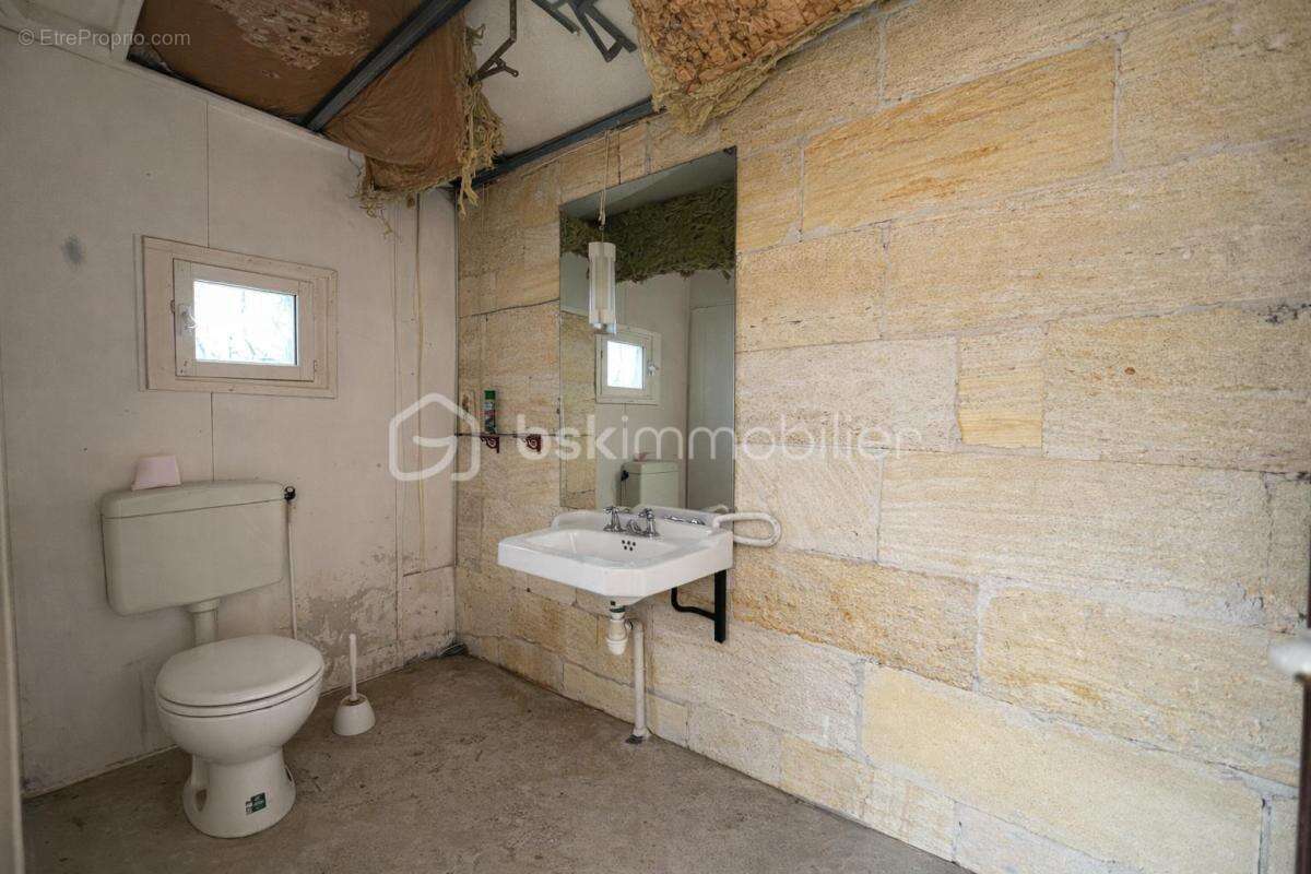Maison à fort potentiel – 180 m² habitables + combles aménageables – Terrain de 2 420 m² - photo 2