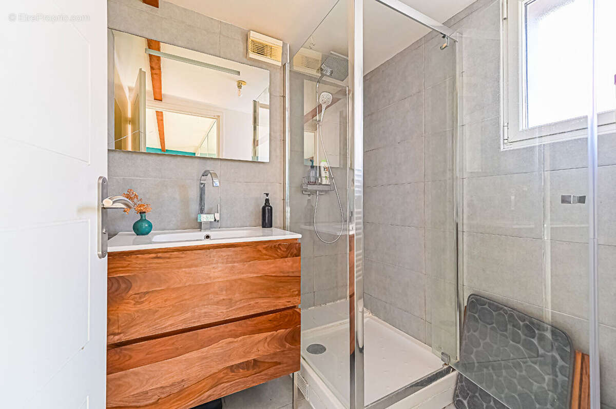 Appartement à PARIS-19E