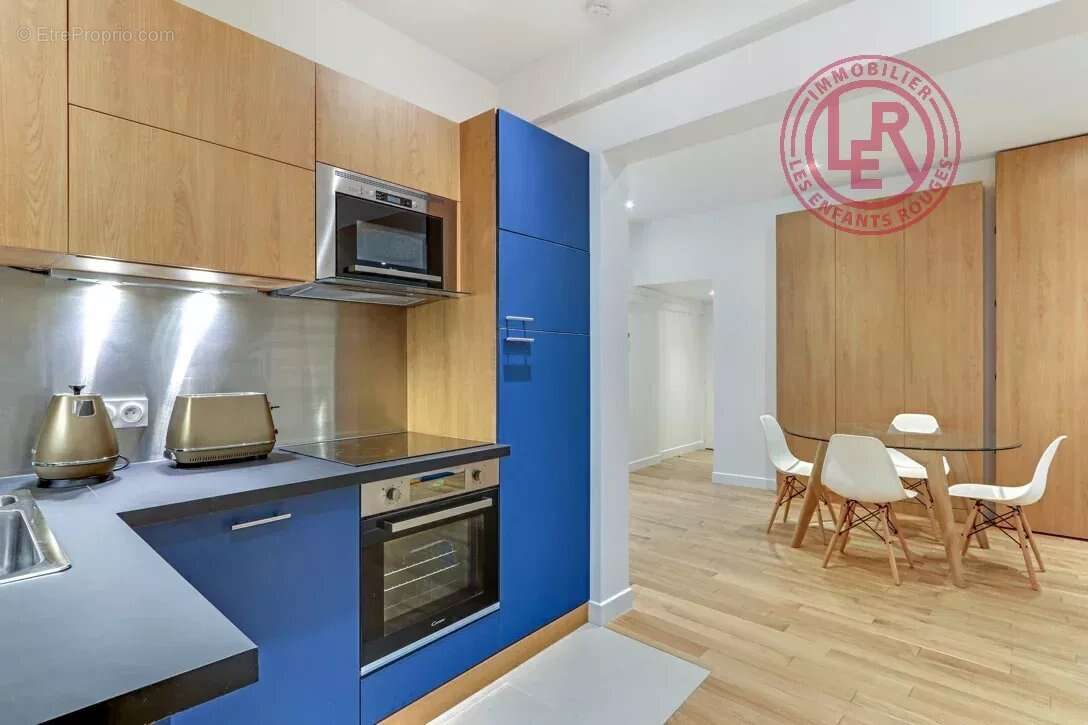 Appartement à PARIS-3E