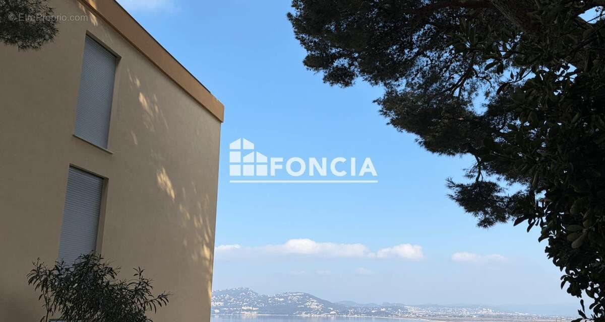 Appartement à HYERES